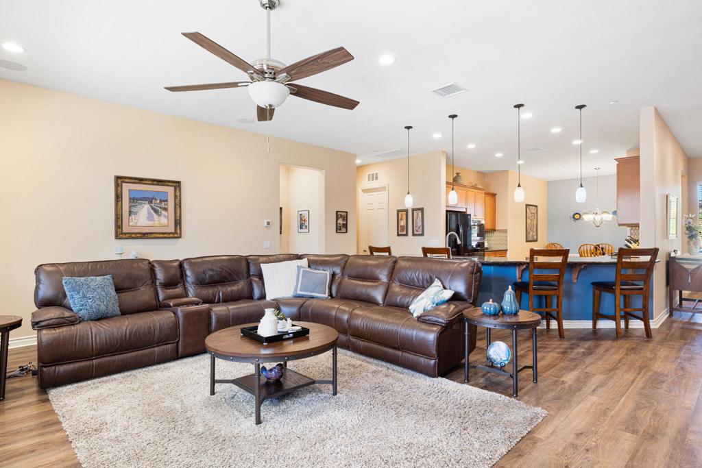 43086 Borretti Way