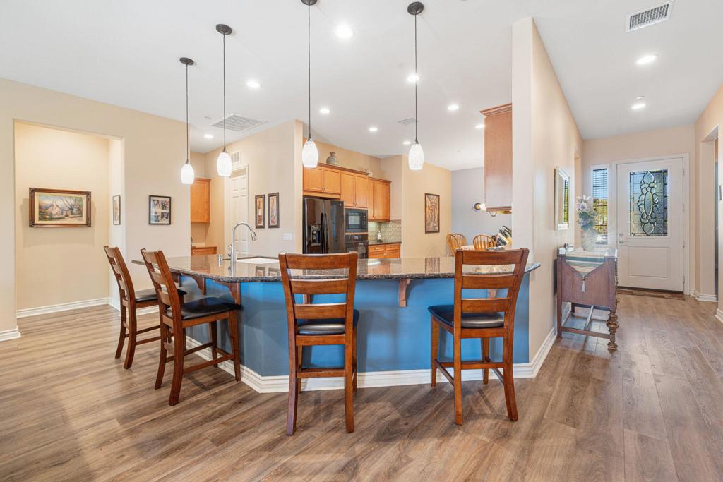 43086 Borretti Way