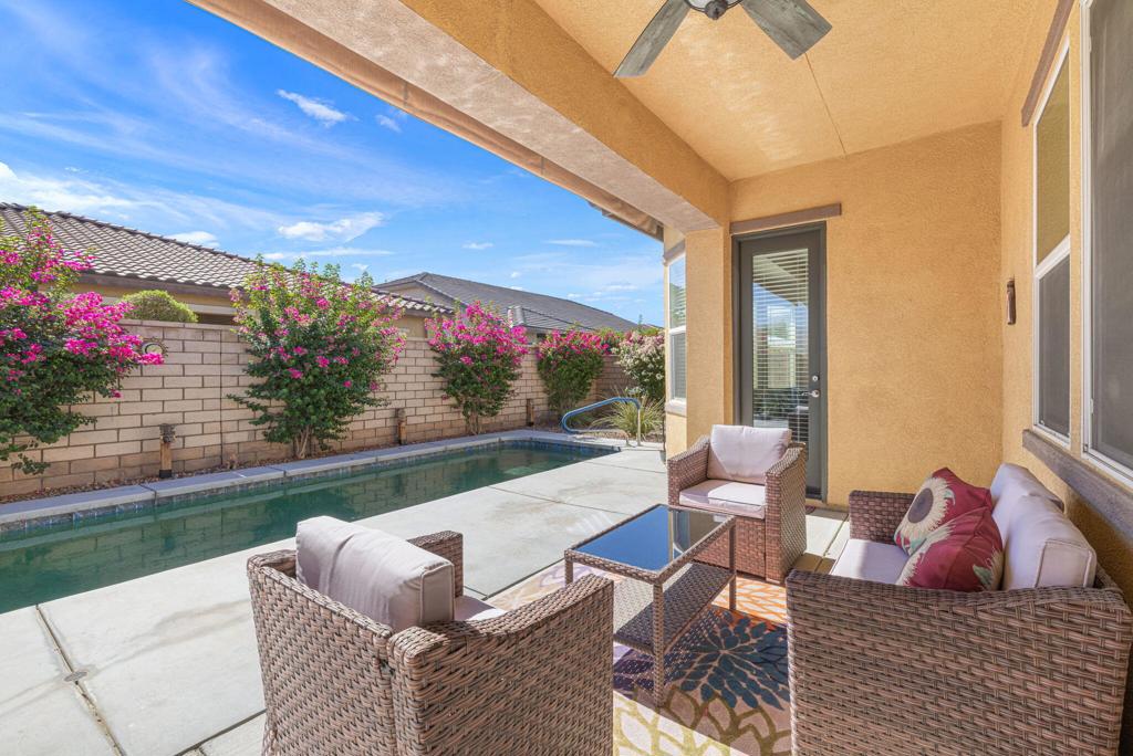 43086 Borretti Way