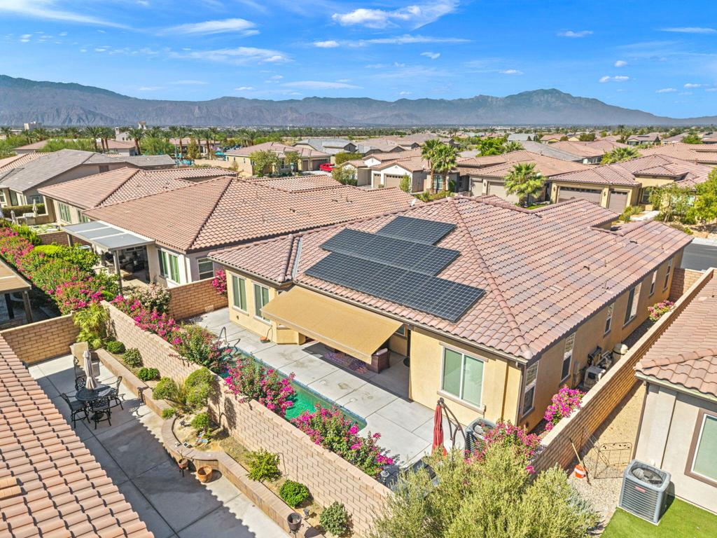 43086 Borretti Way