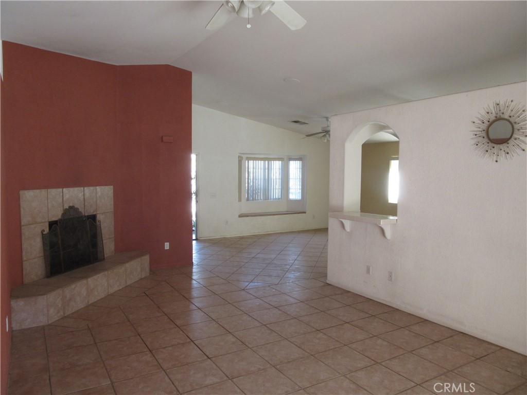54405 Avenida Obregon
