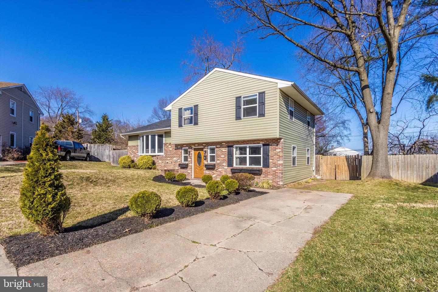 385 JAYBEA COURT