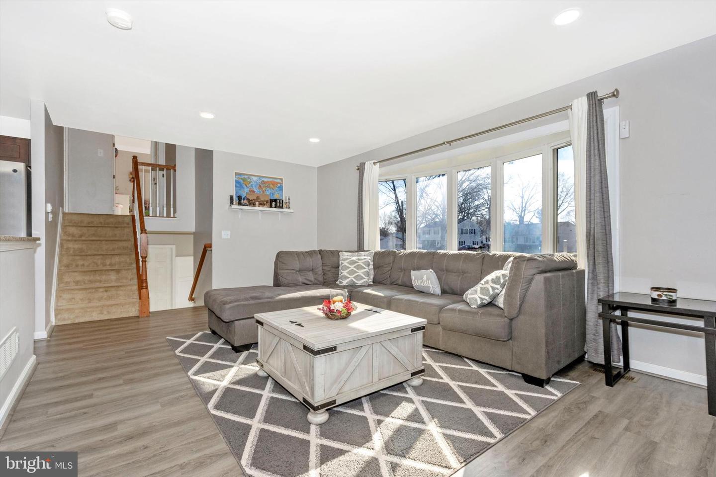 385 JAYBEA COURT