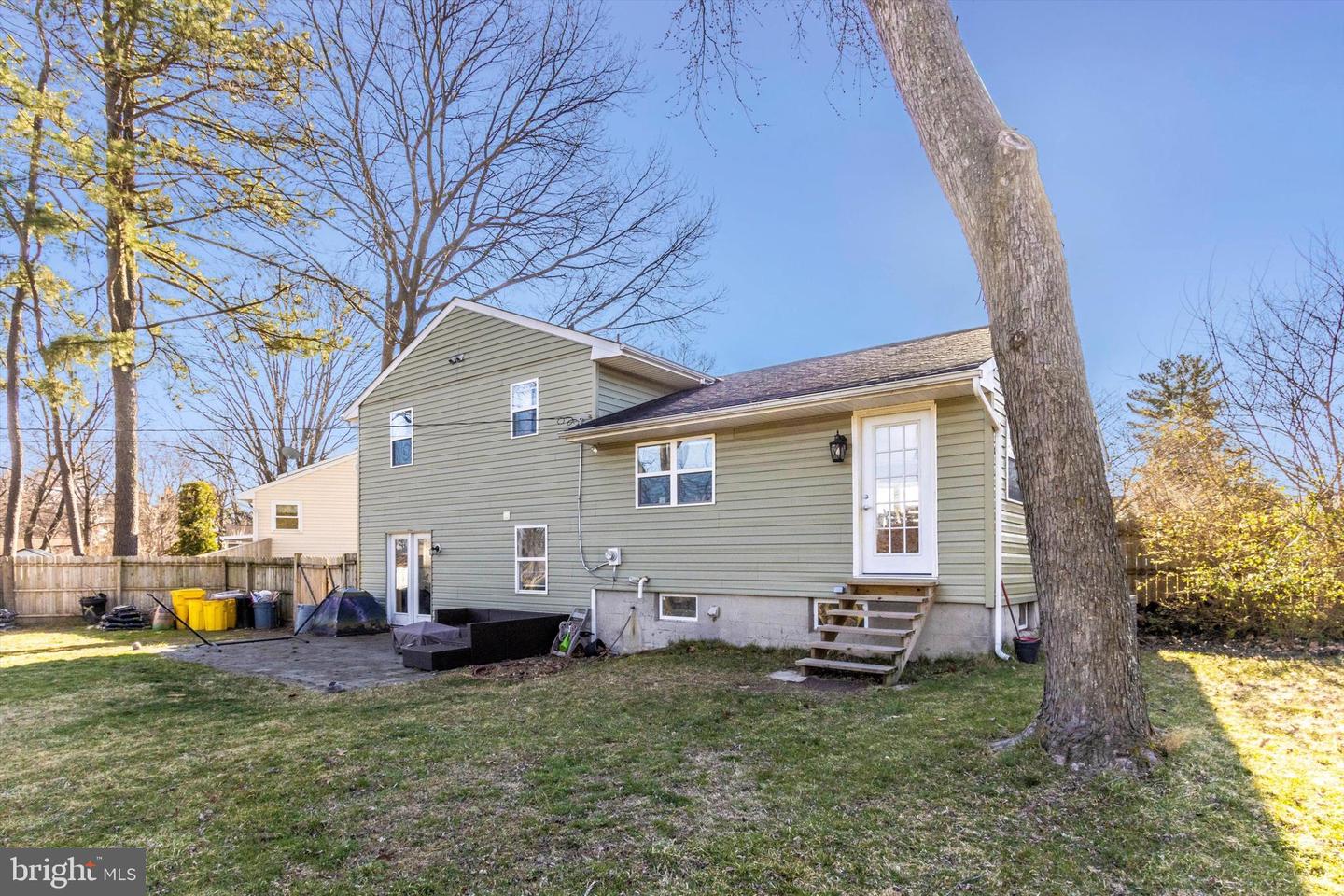 385 JAYBEA COURT