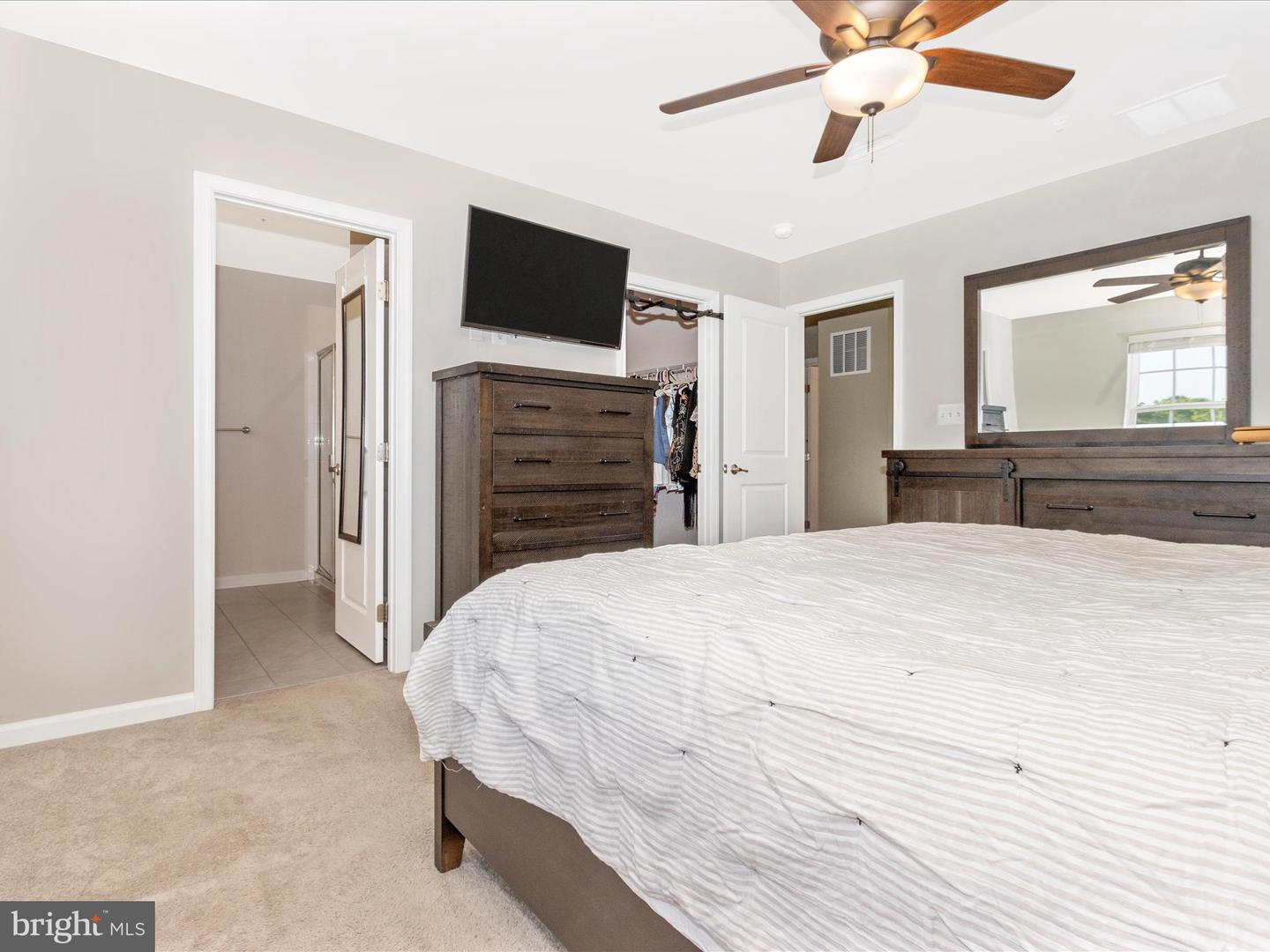 216 CEDAR HILL LANE
