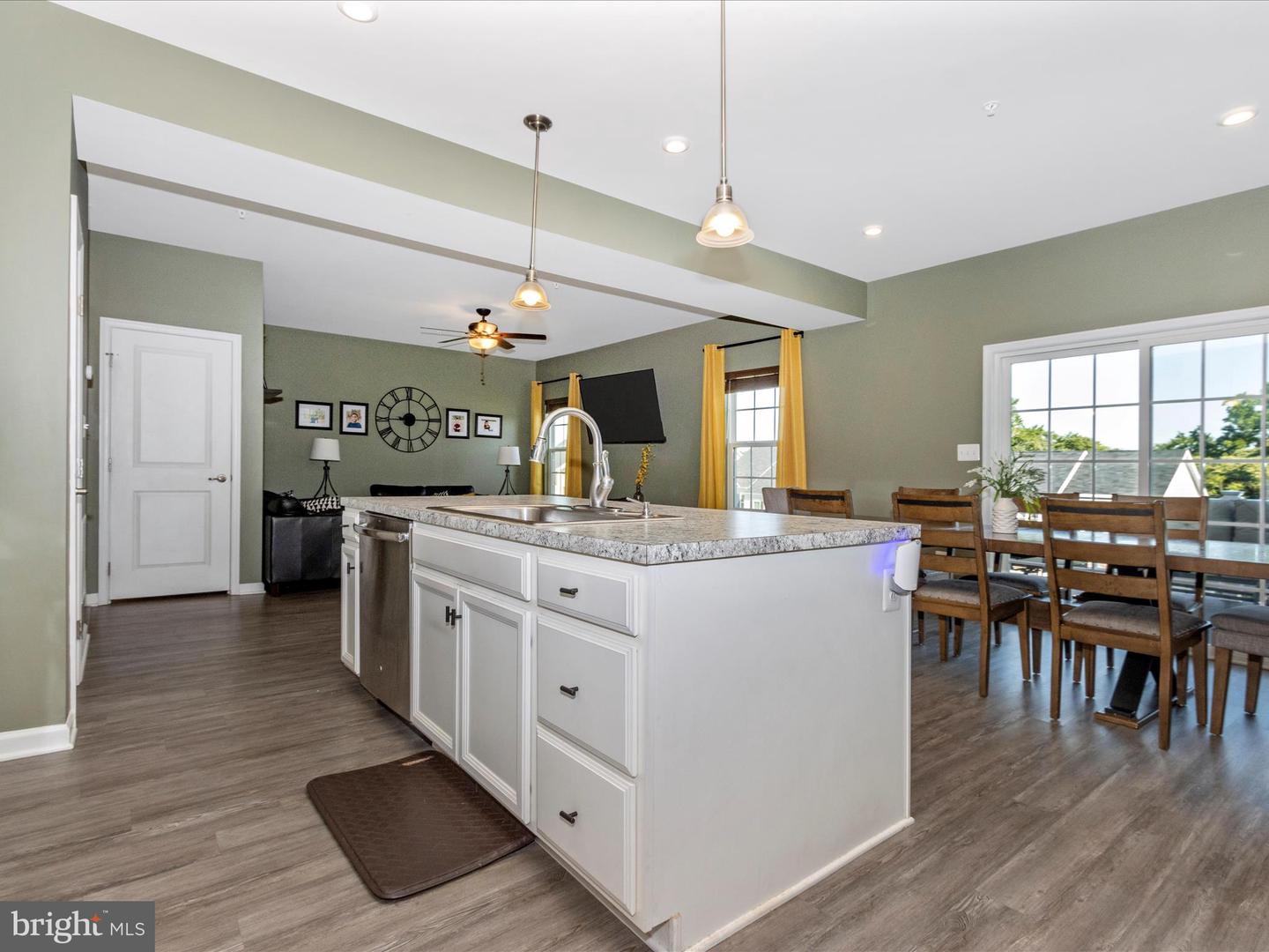 216 CEDAR HILL LANE