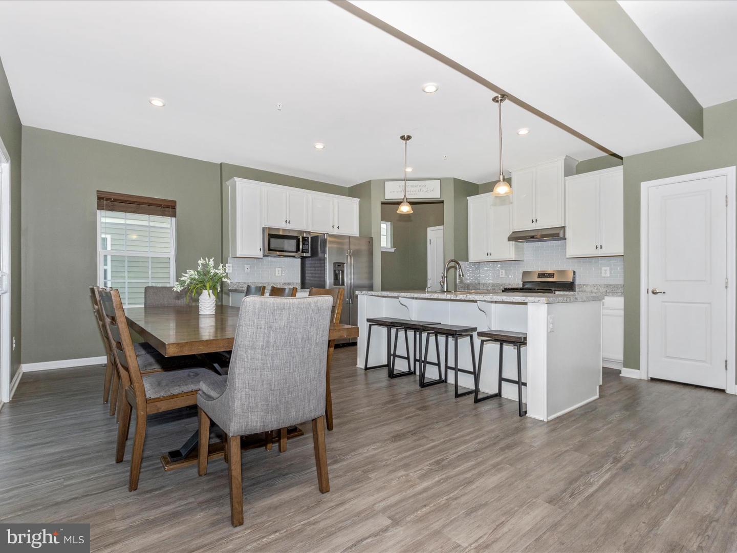 216 CEDAR HILL LANE