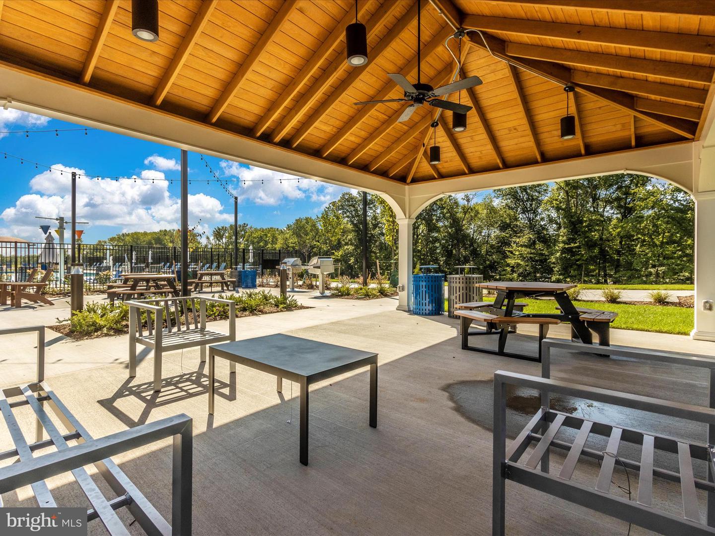 216 CEDAR HILL LANE