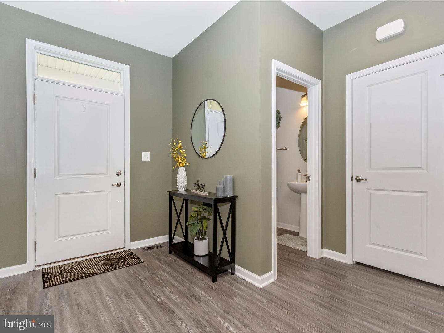 216 CEDAR HILL LANE