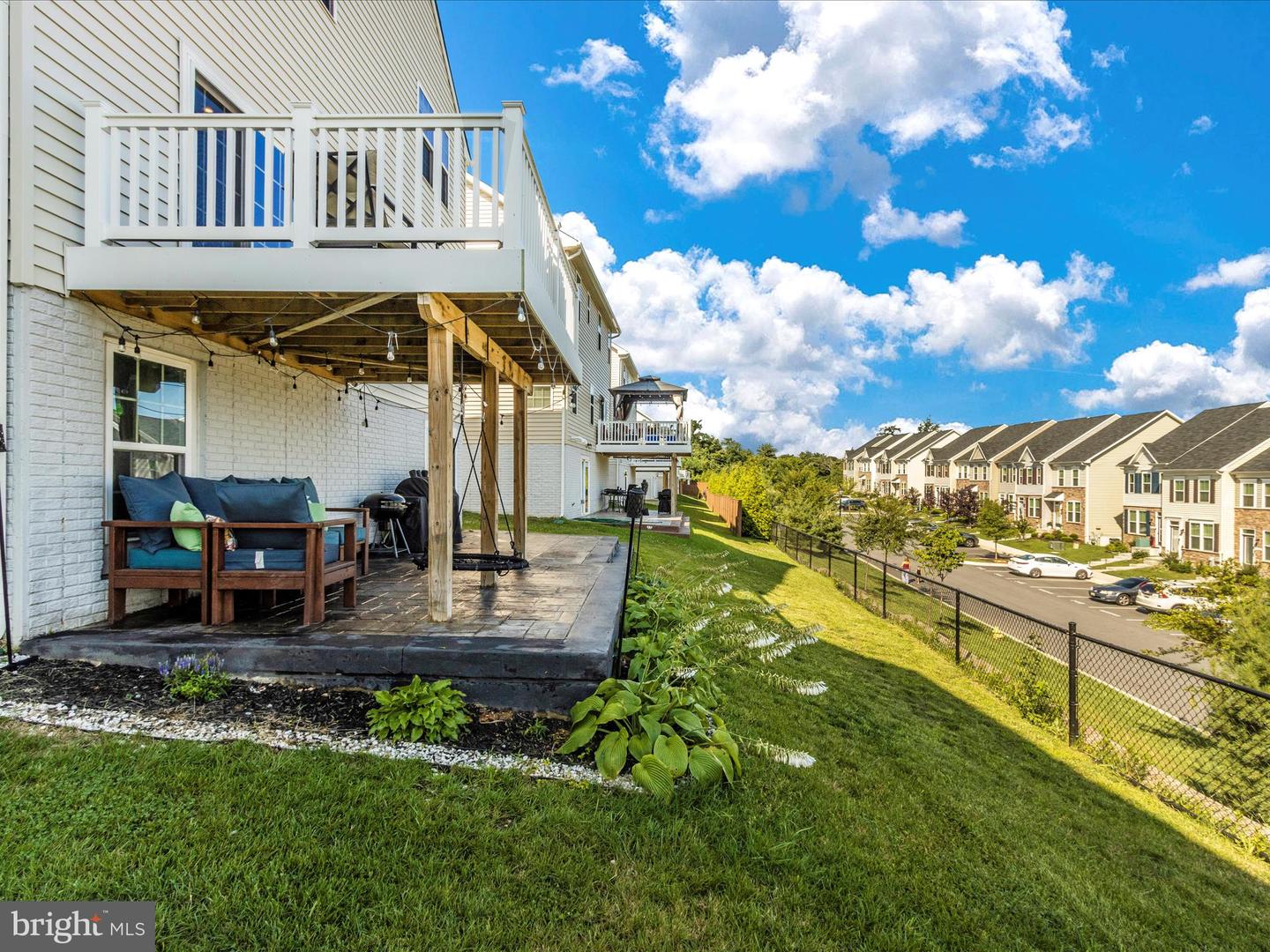 216 CEDAR HILL LANE