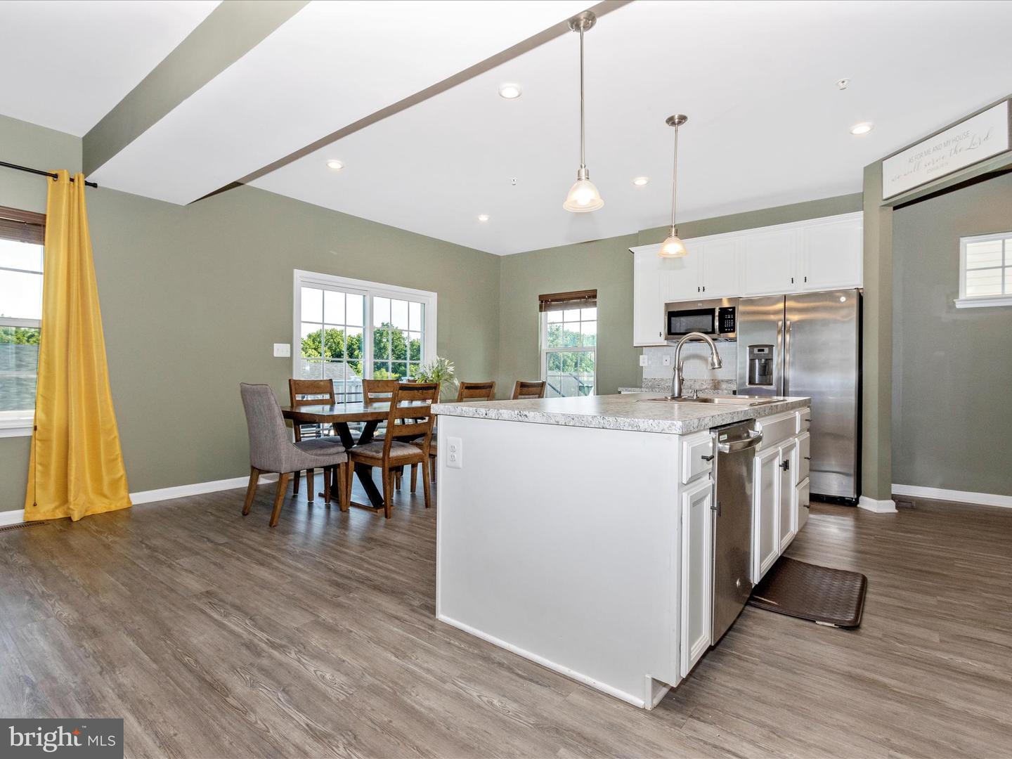 216 CEDAR HILL LANE