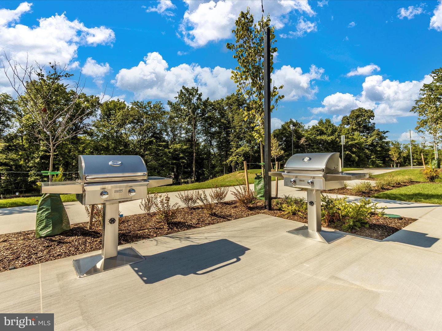 216 CEDAR HILL LANE