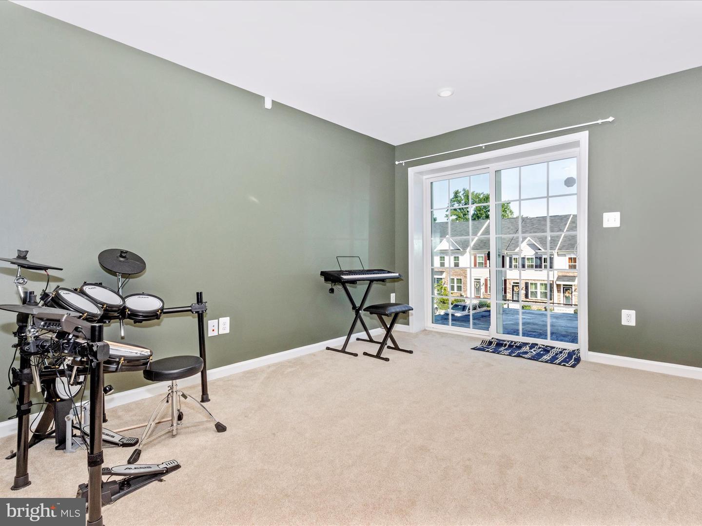 216 CEDAR HILL LANE
