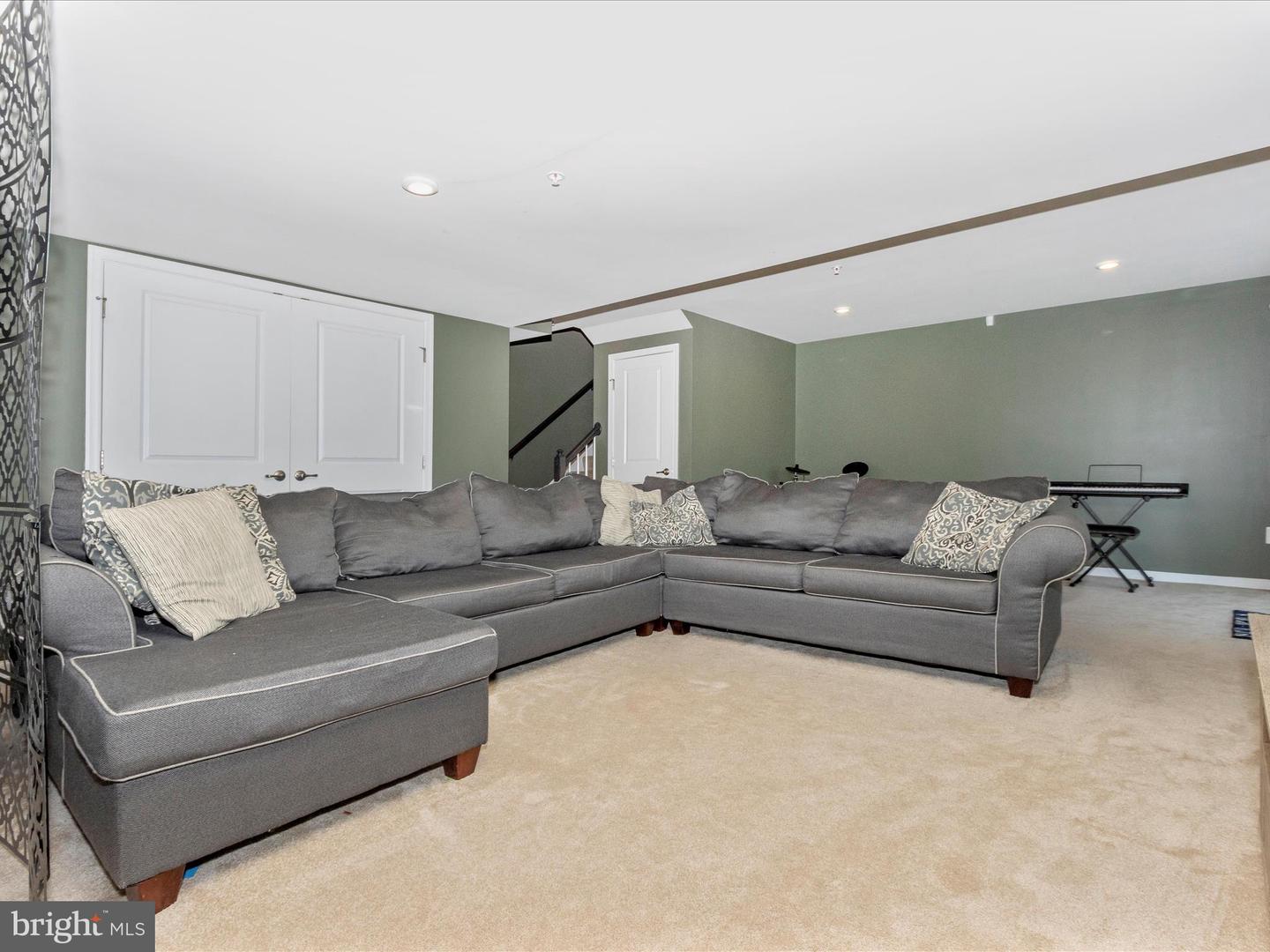 216 CEDAR HILL LANE