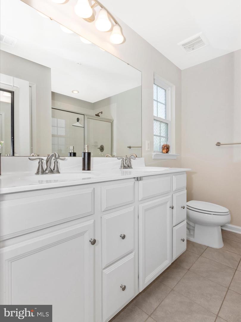 216 CEDAR HILL LANE