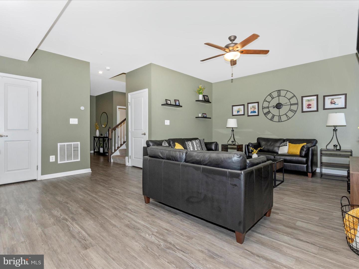 216 CEDAR HILL LANE