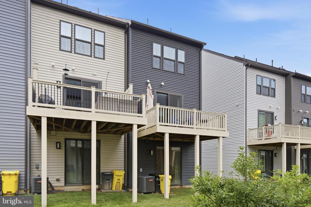 653 LAKEMONT DRIVE