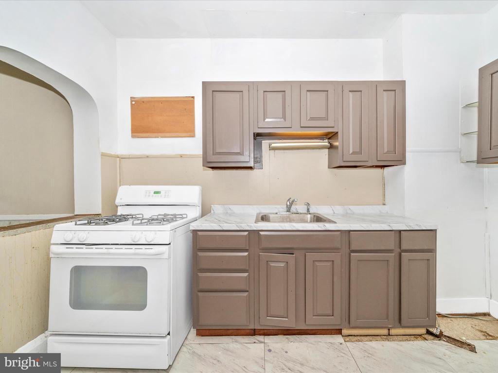 3805 HARLEM AVENUE