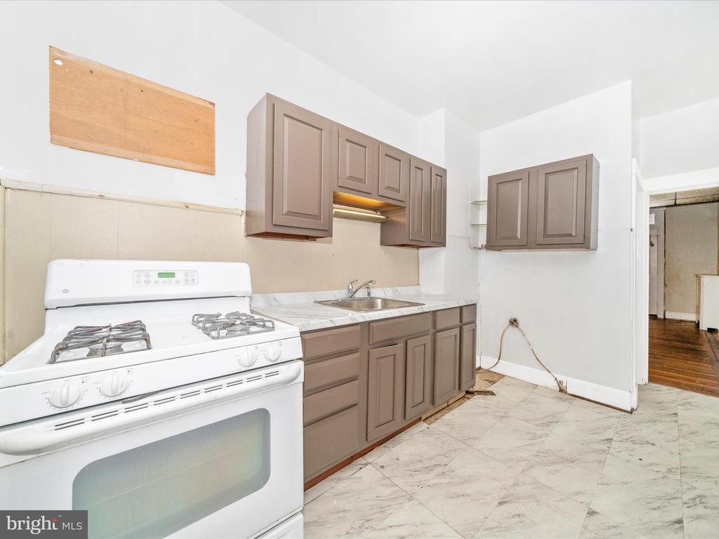 3805 HARLEM AVENUE