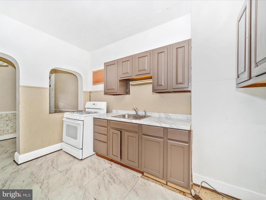 3805 HARLEM AVENUE