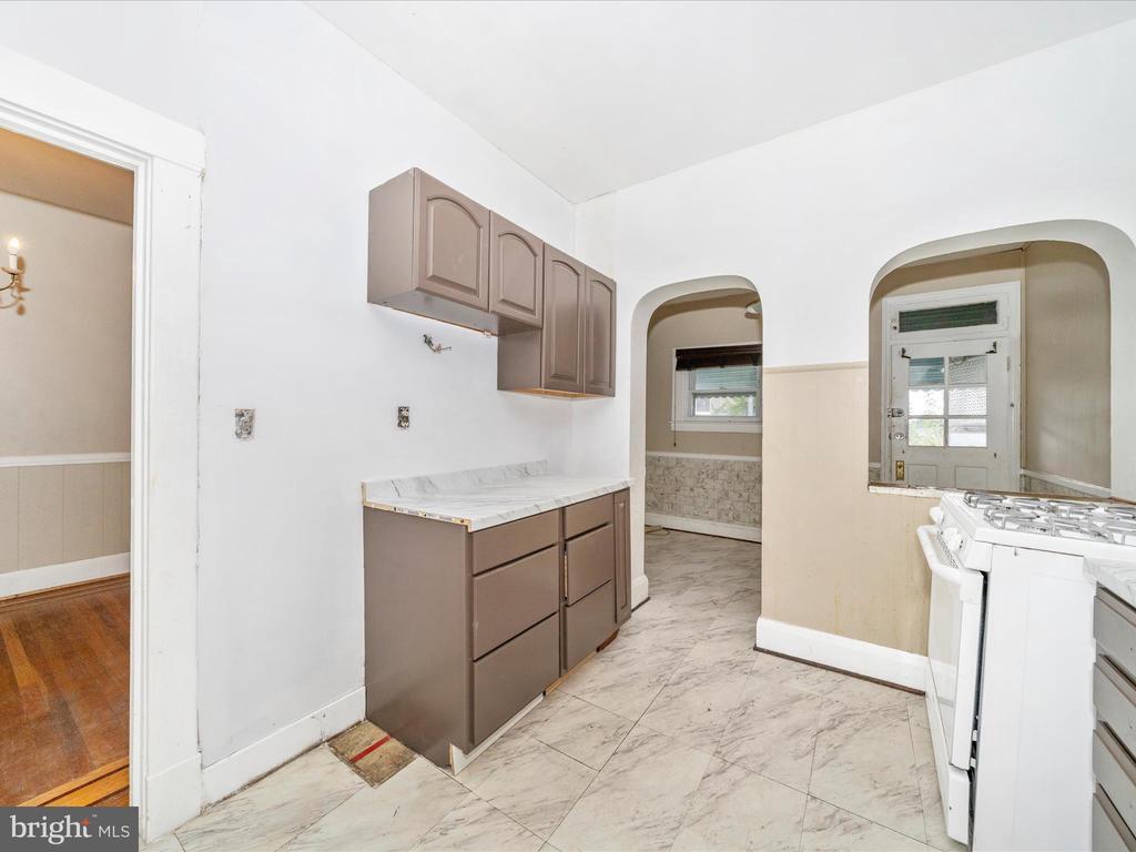 3805 HARLEM AVENUE