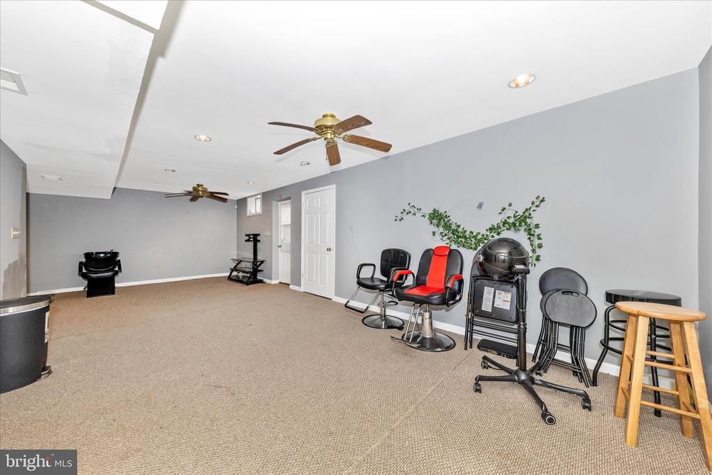 5521 AUBURN COURT