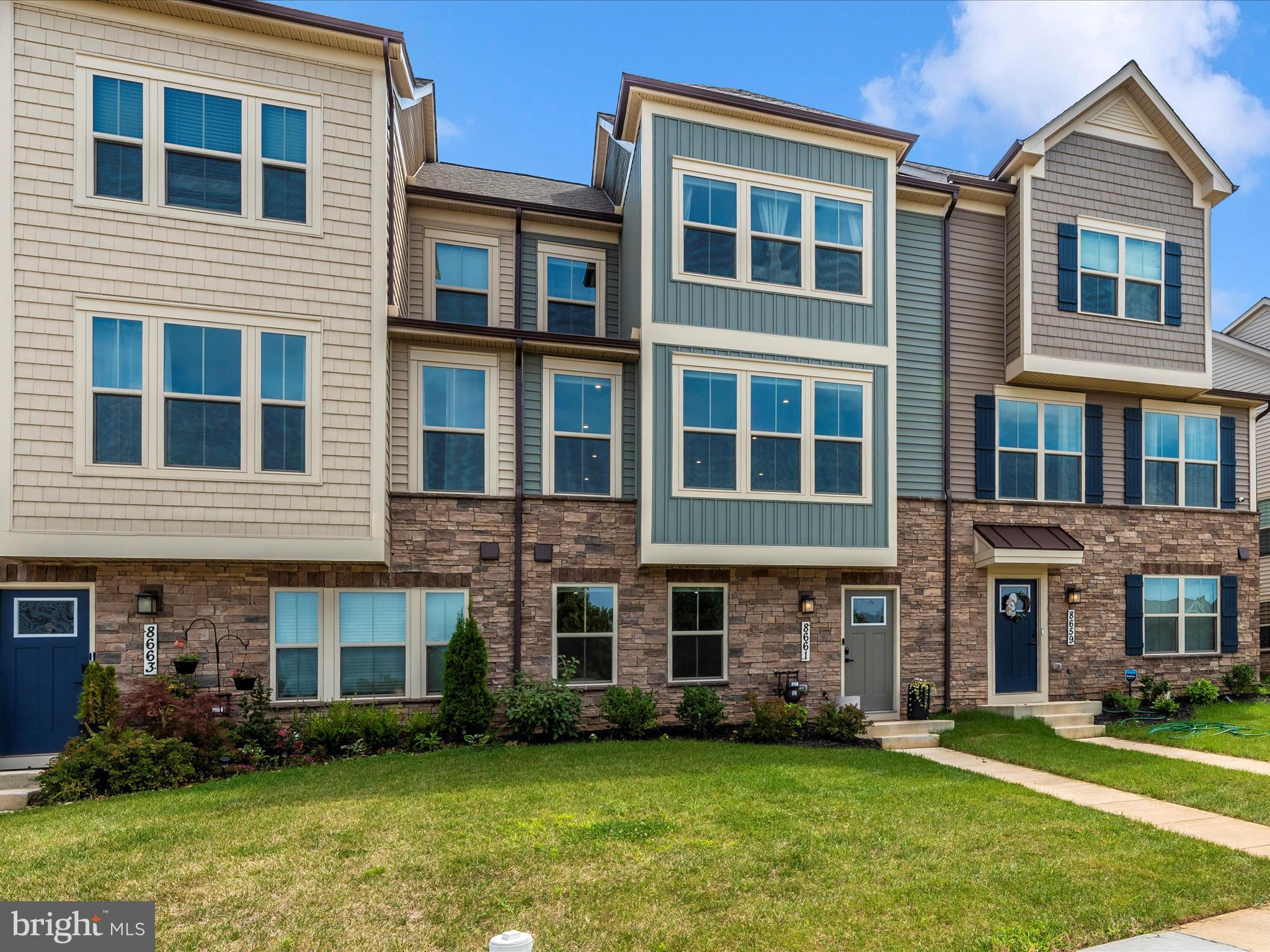 8661 SATINWOOD DRIVE
