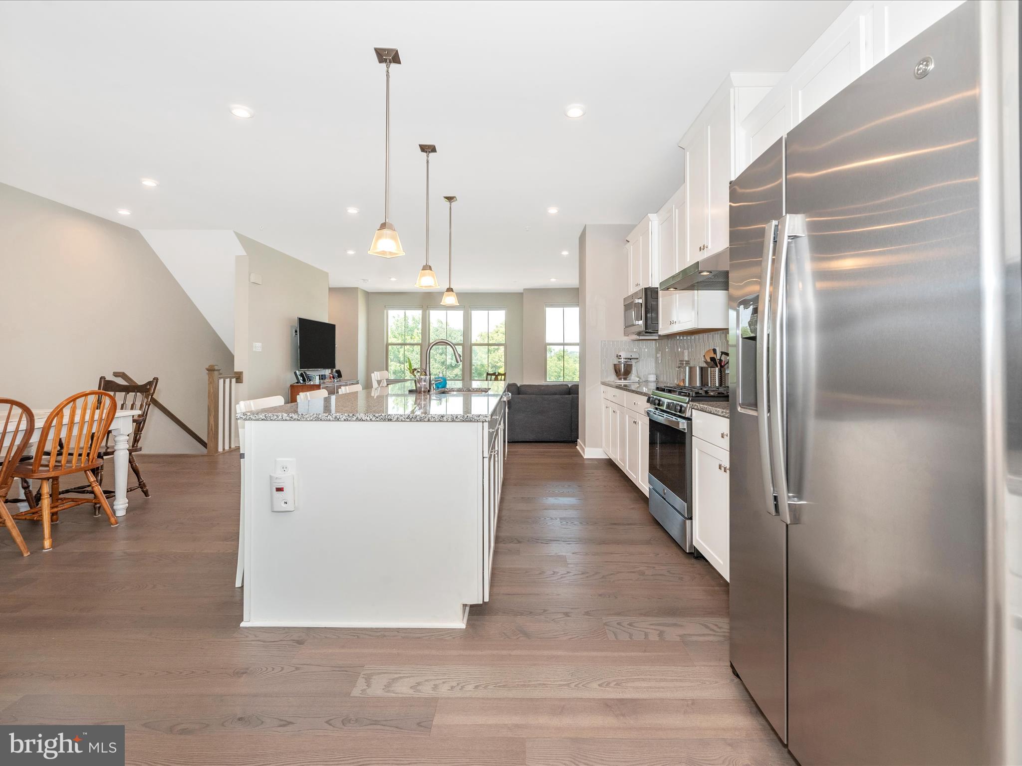 8661 SATINWOOD DRIVE