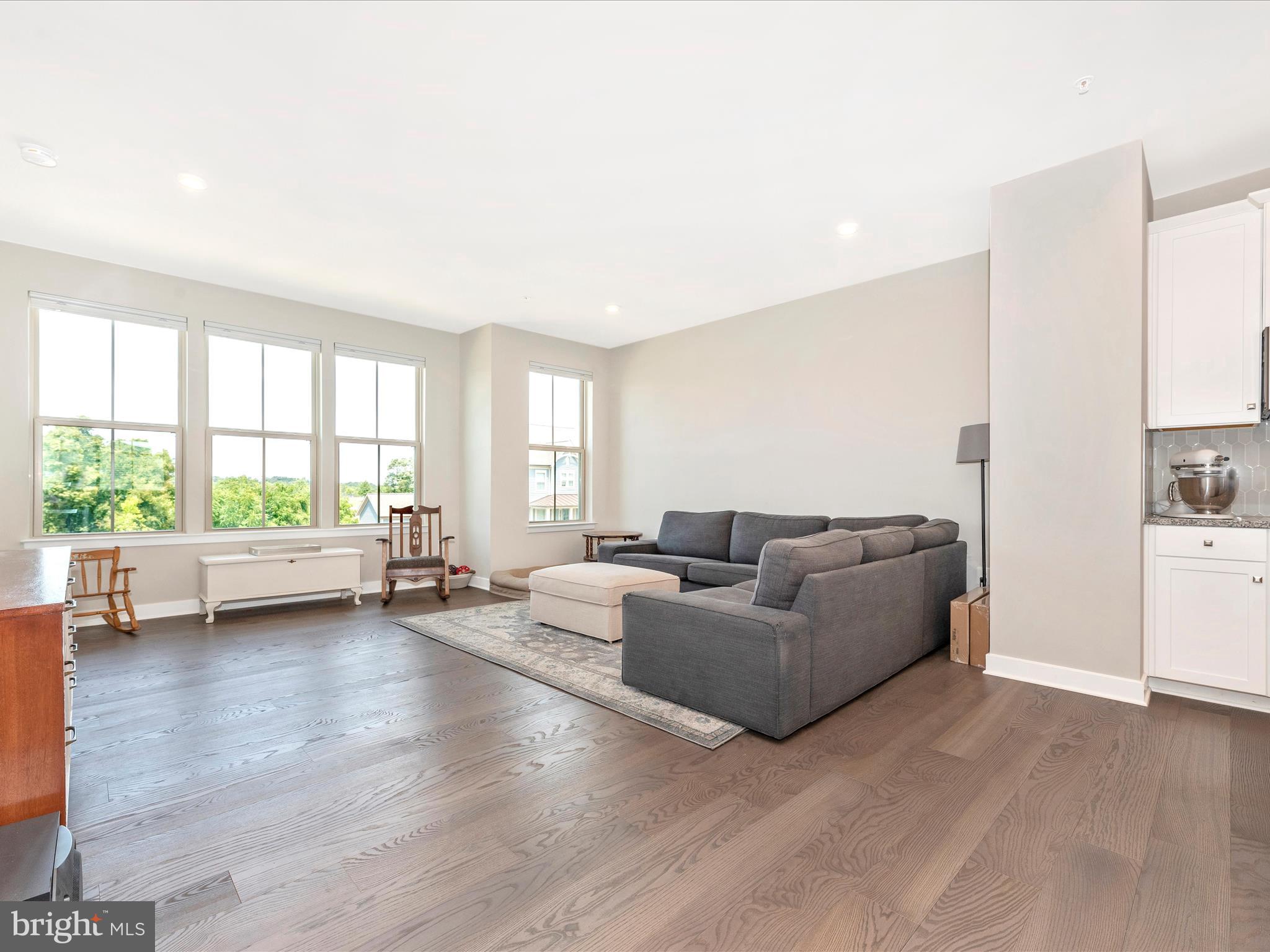 8661 SATINWOOD DRIVE