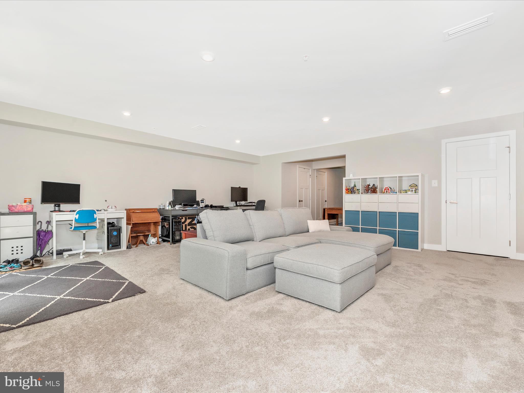 8661 SATINWOOD DRIVE