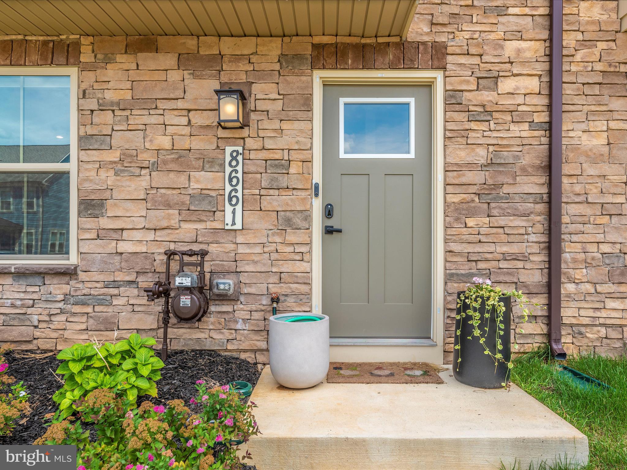 8661 SATINWOOD DRIVE