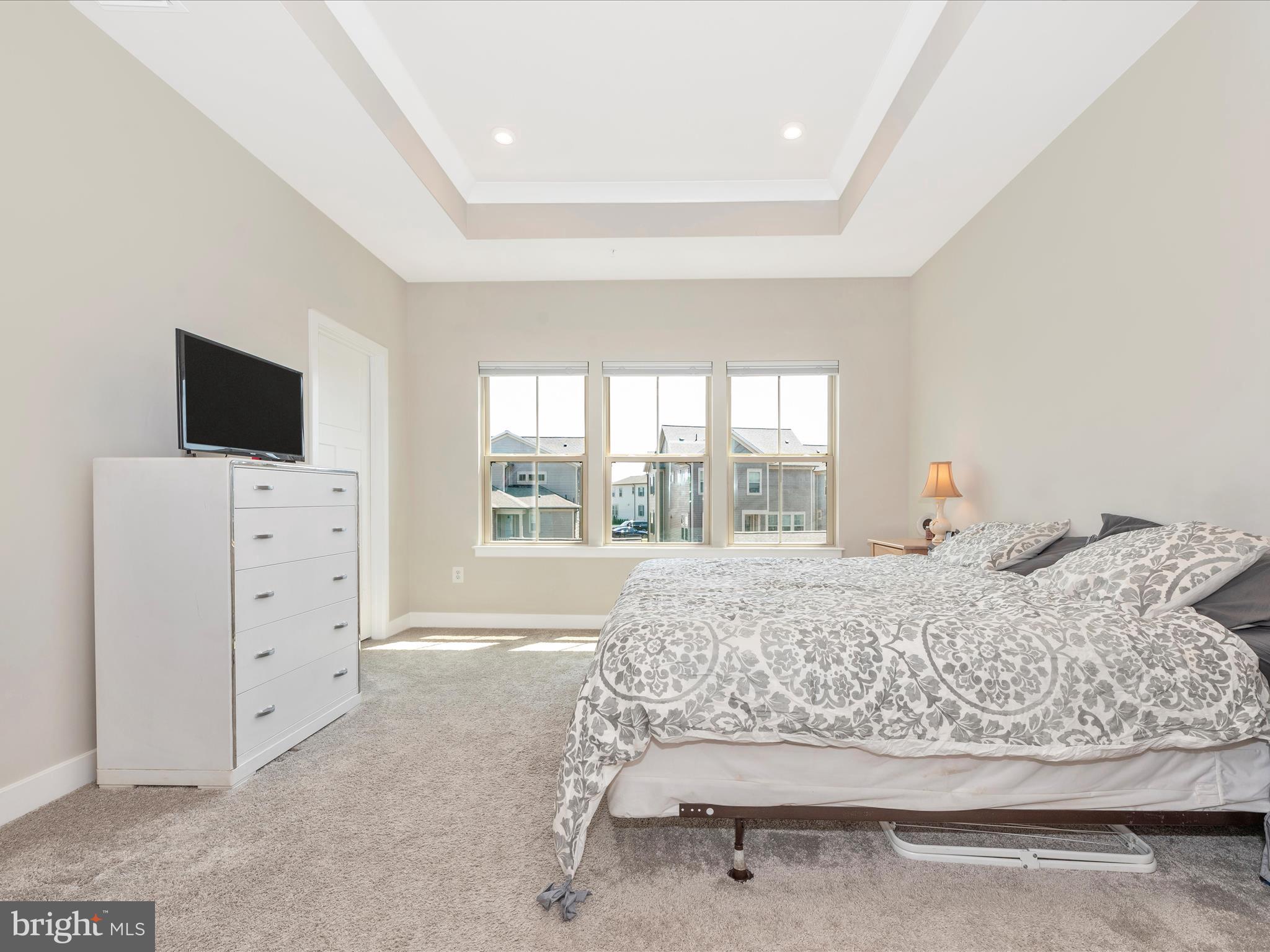 8661 SATINWOOD DRIVE