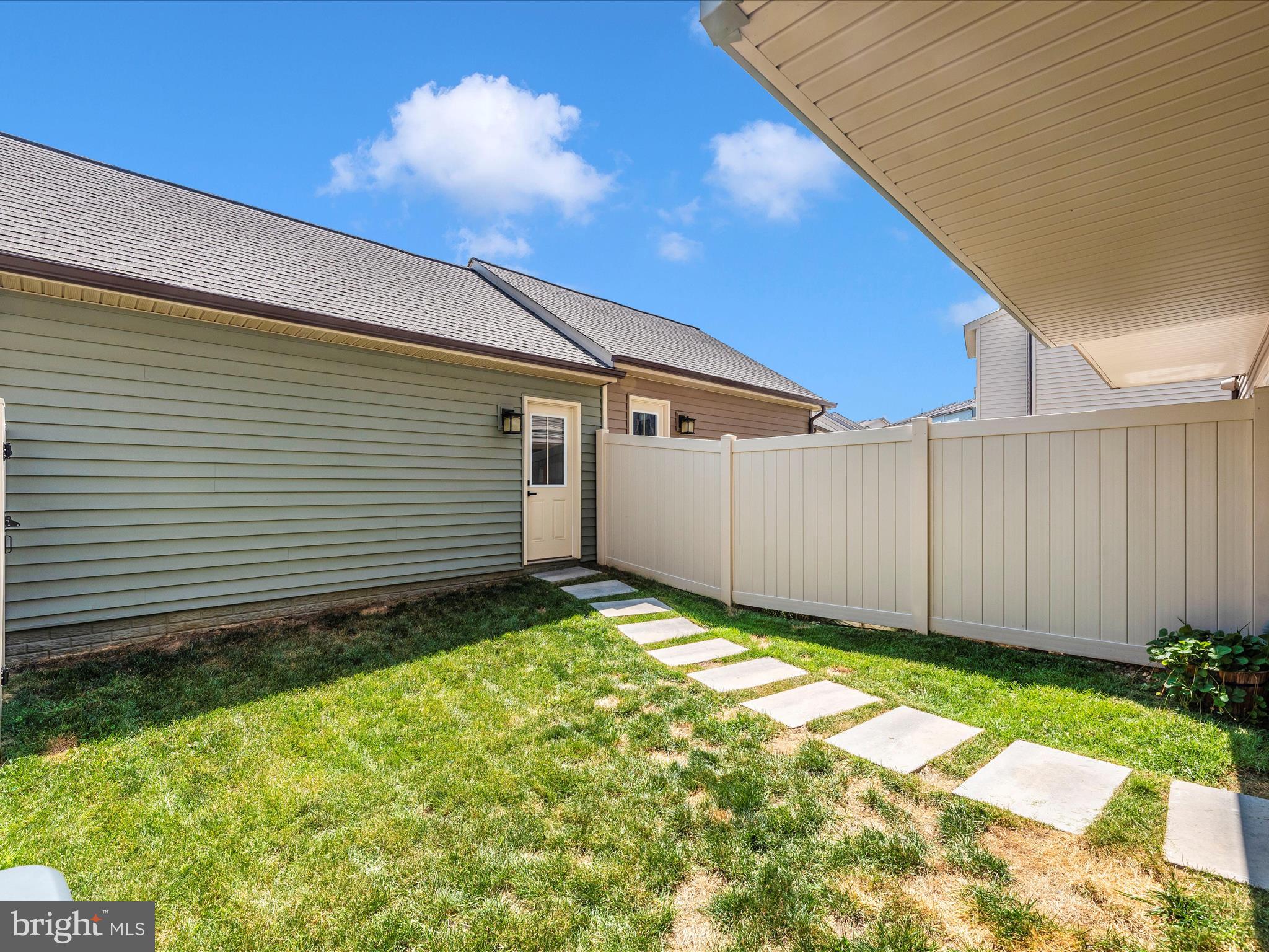 8661 SATINWOOD DRIVE