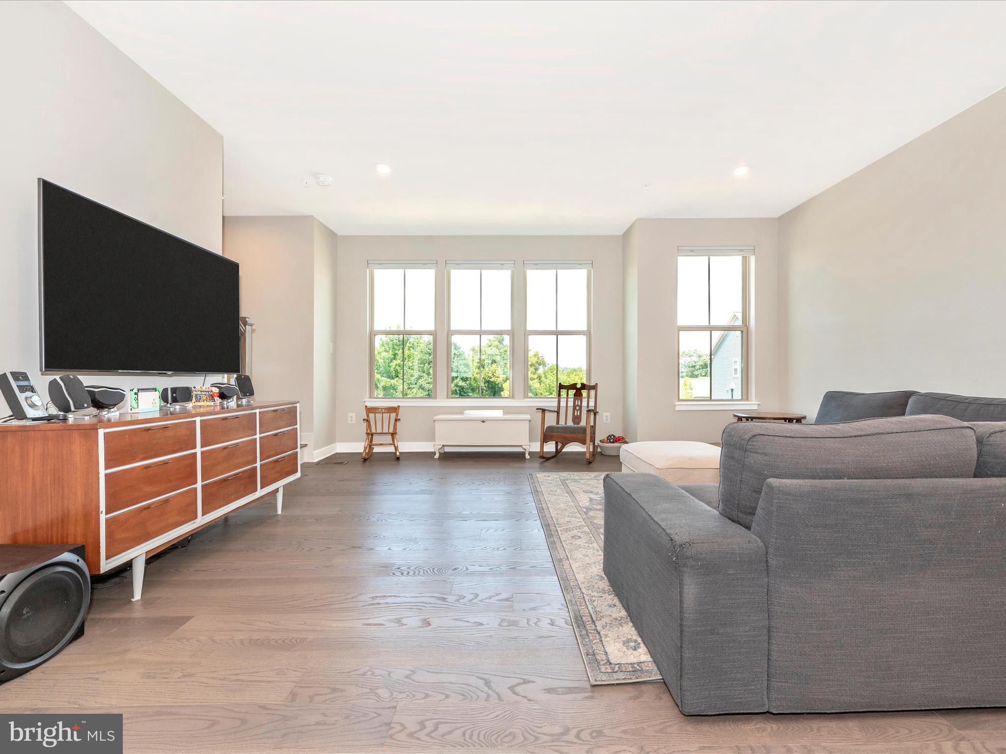 8661 SATINWOOD DRIVE