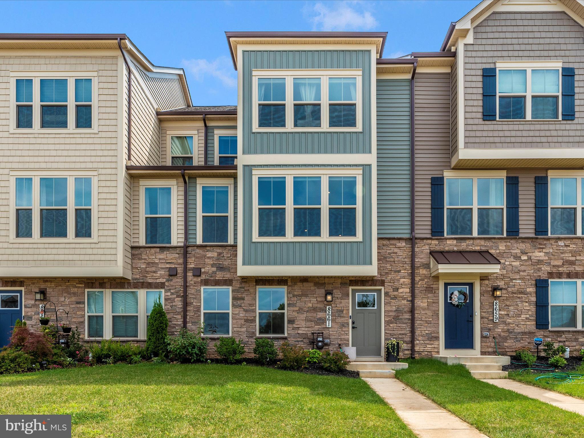 8661 SATINWOOD DRIVE