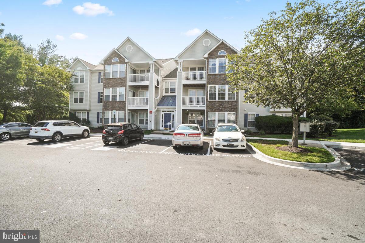 6413 Weatherby Court Unit: H