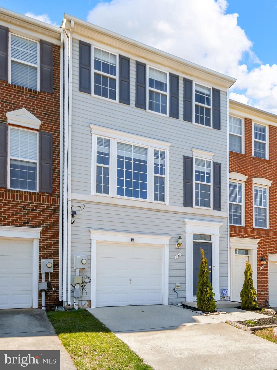 521 Sylvan Ct