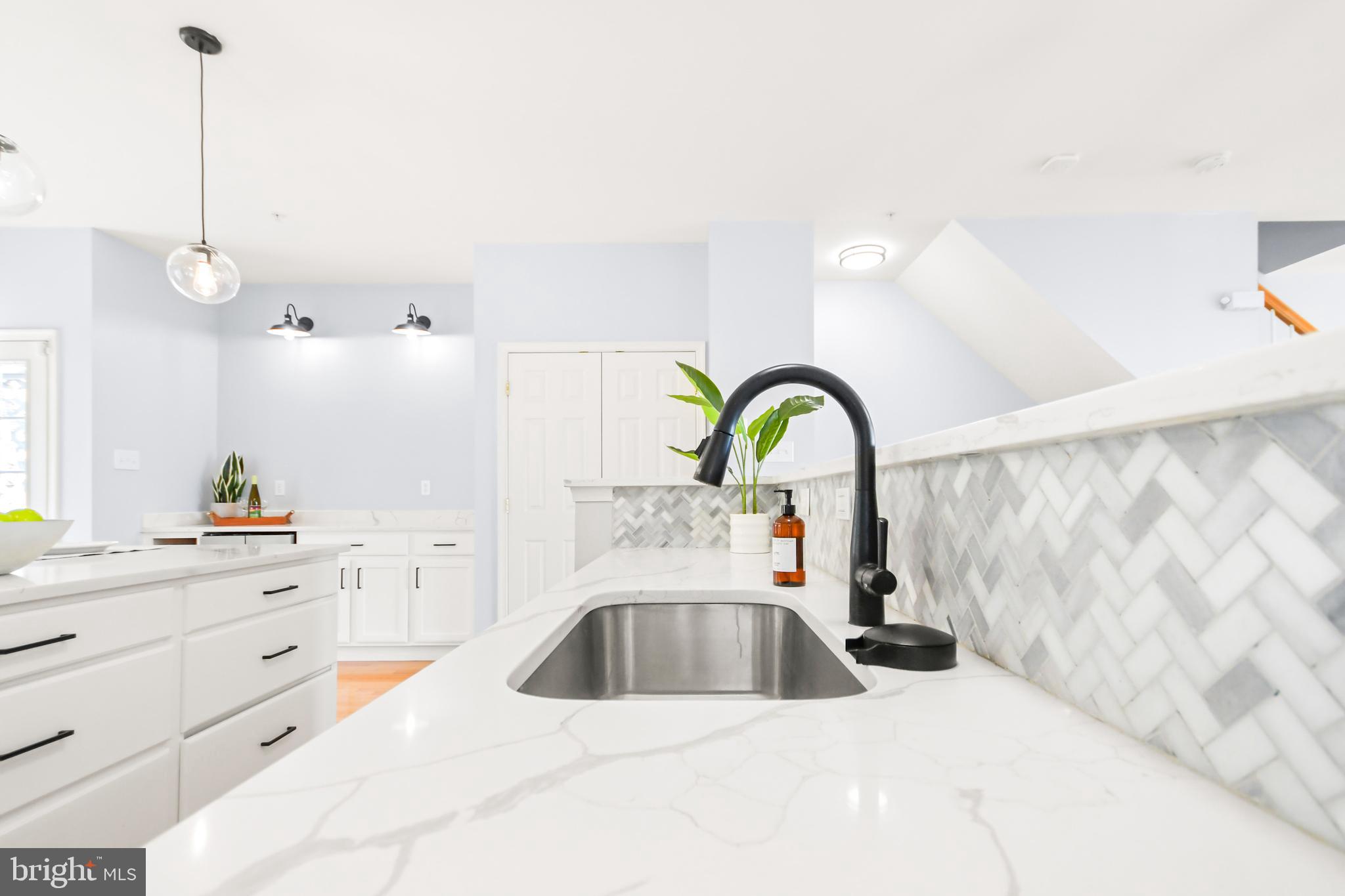 521 Sylvan Ct
