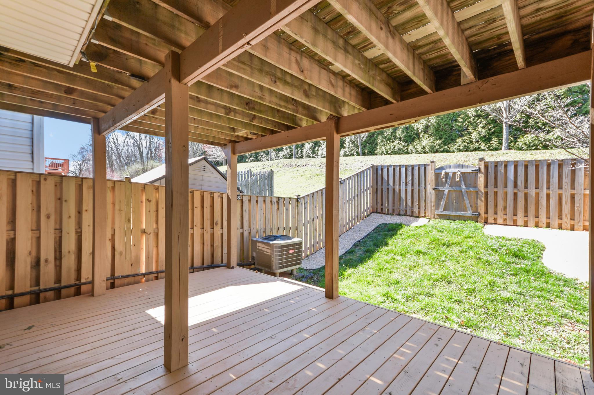 521 Sylvan Ct