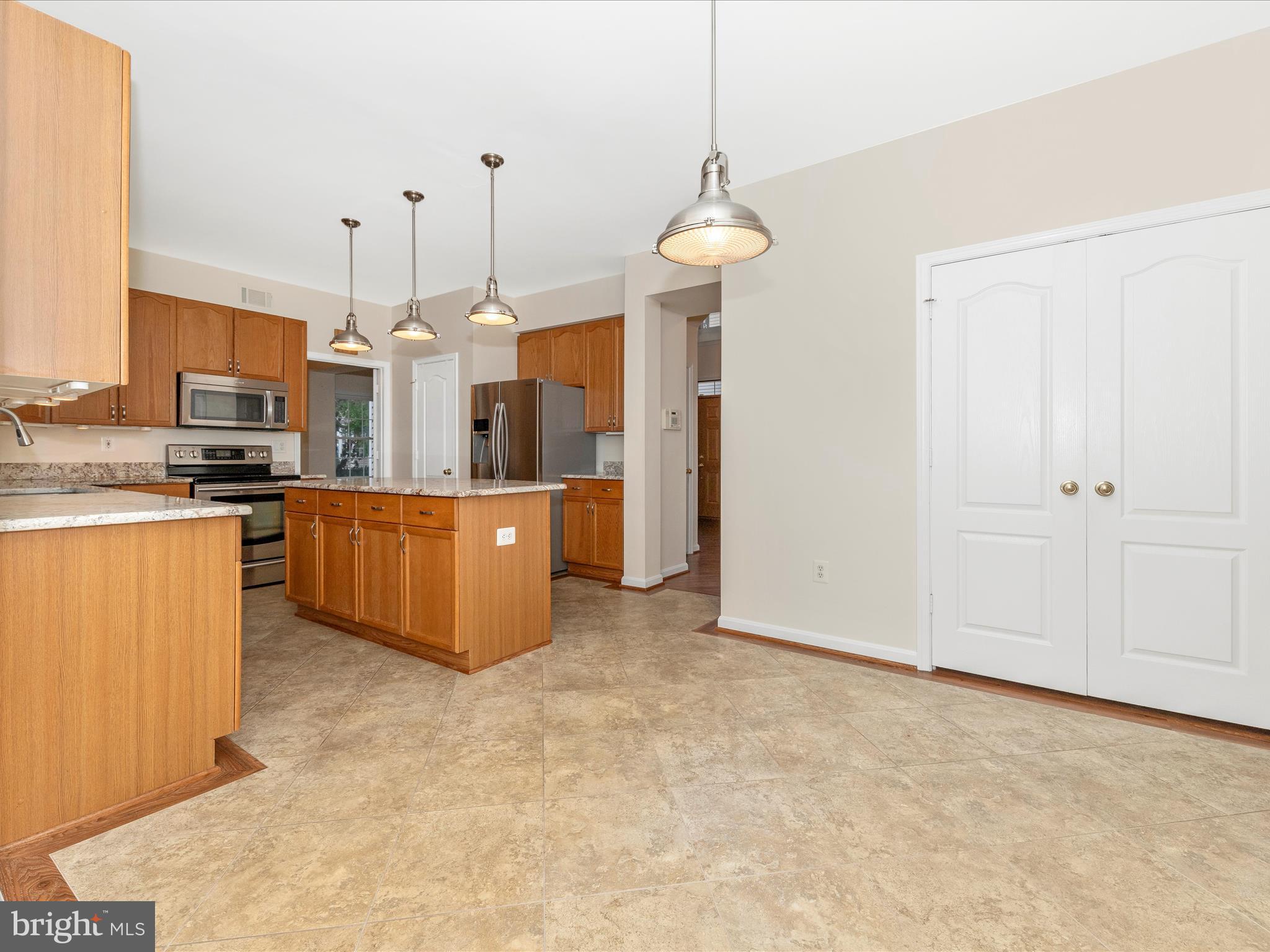 2568 Bear den Rd