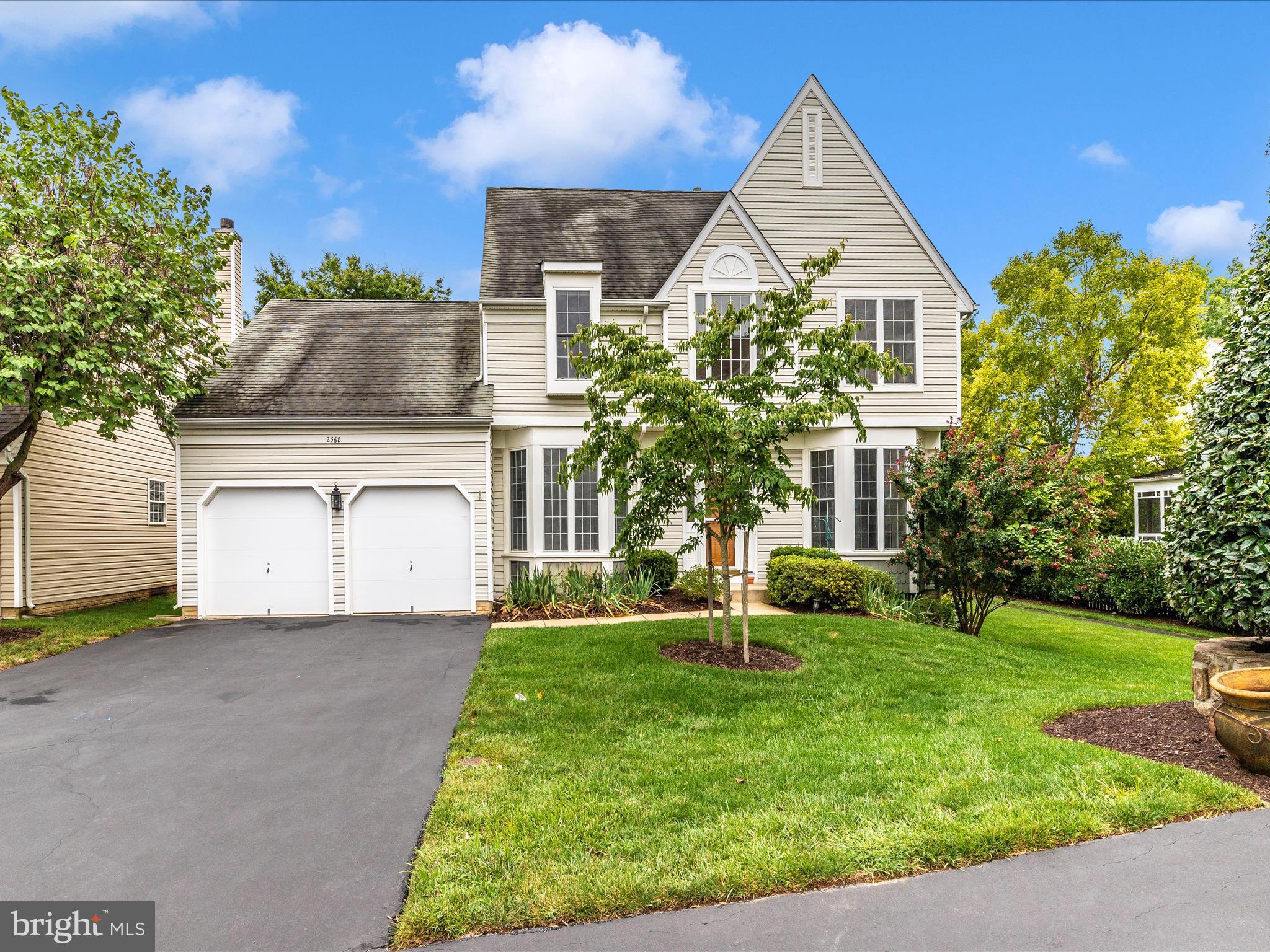 2568 Bear den Rd