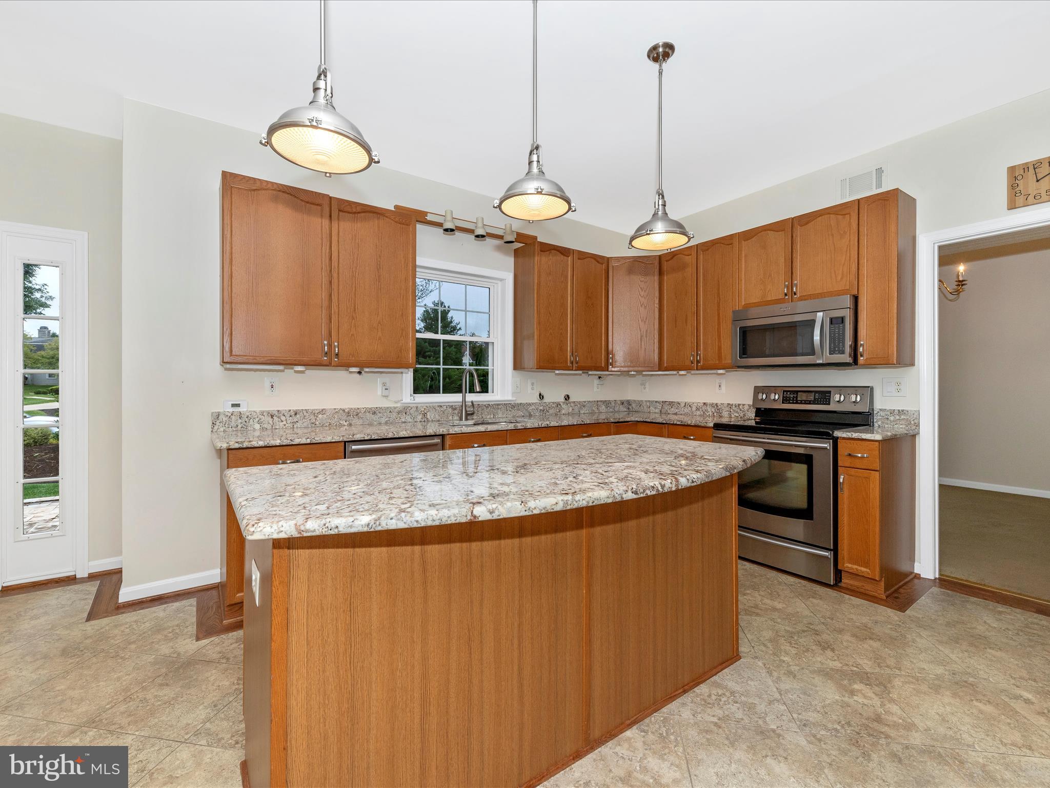 2568 Bear den Rd