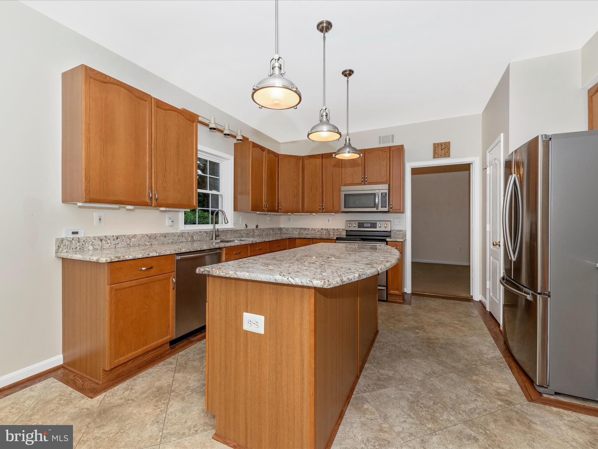 2568 Bear den Rd
