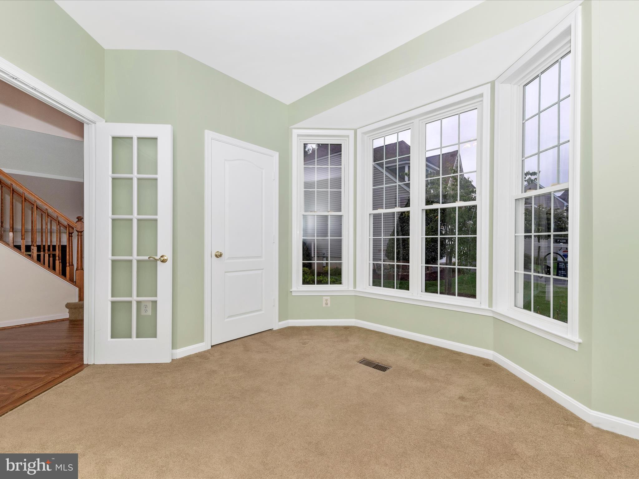 2568 Bear den Rd
