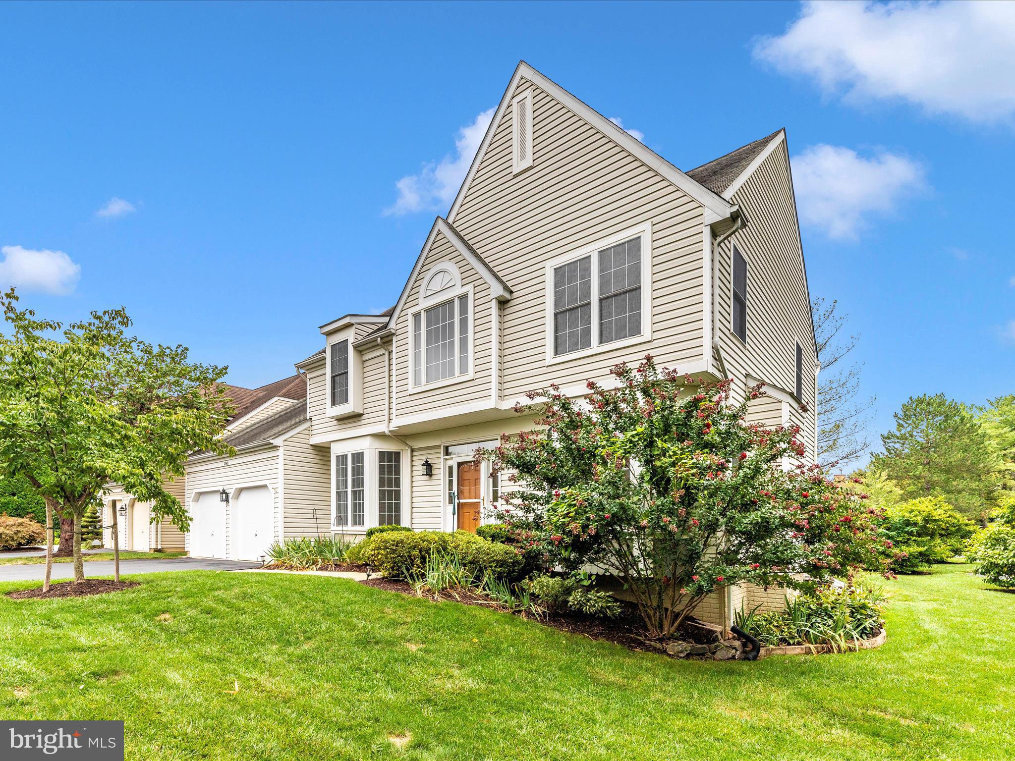 2568 Bear den Rd