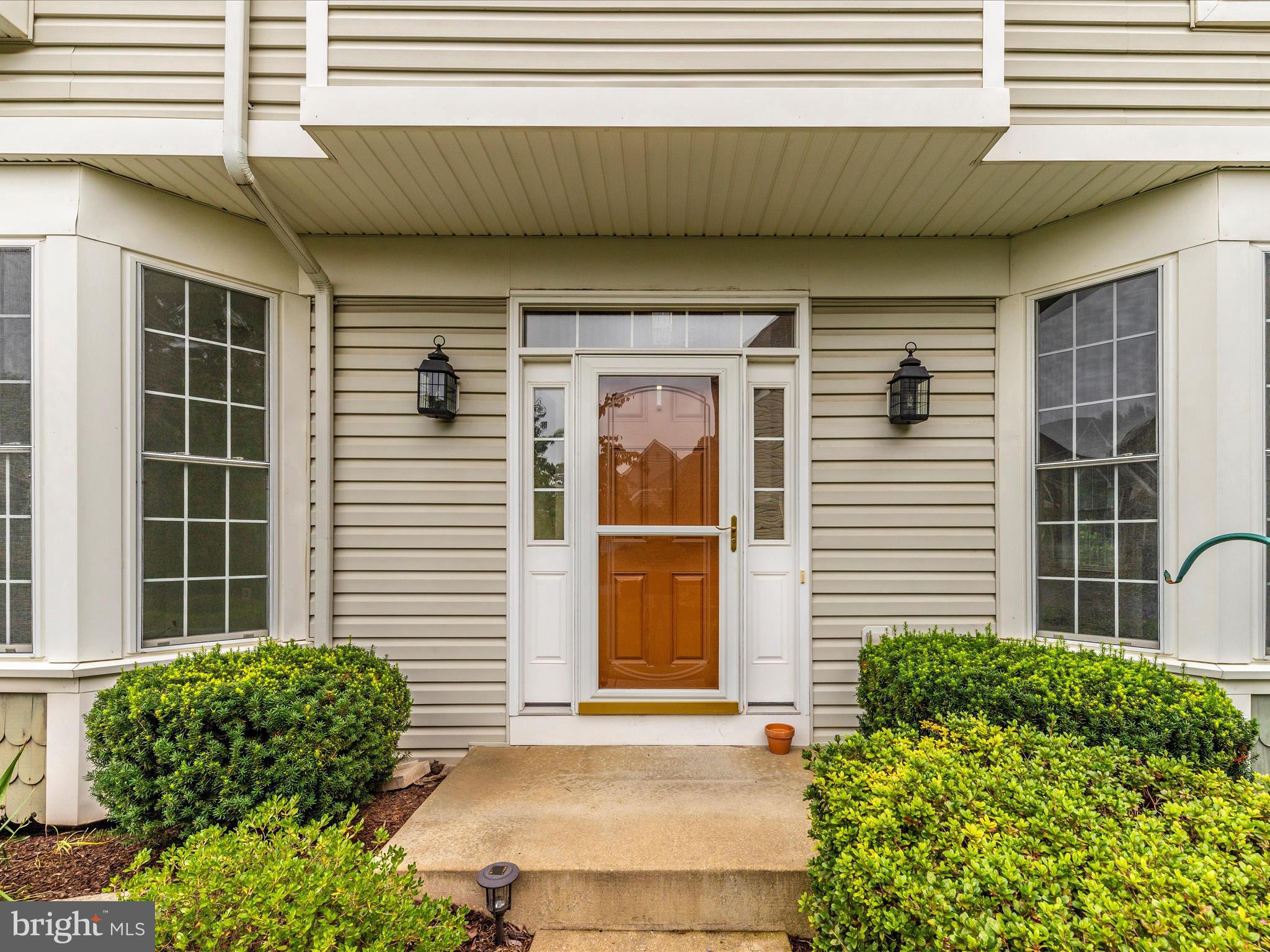 2568 Bear den Rd