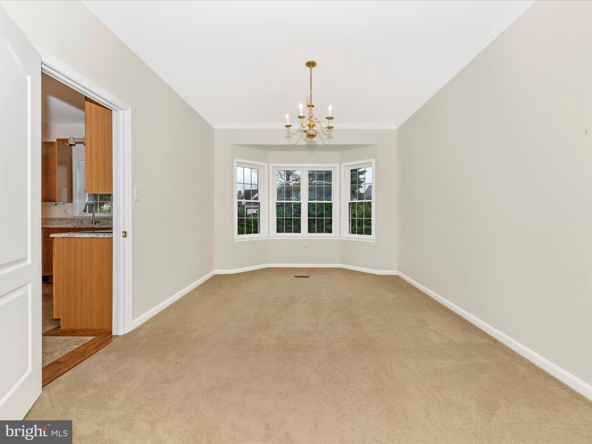 2568 Bear den Rd