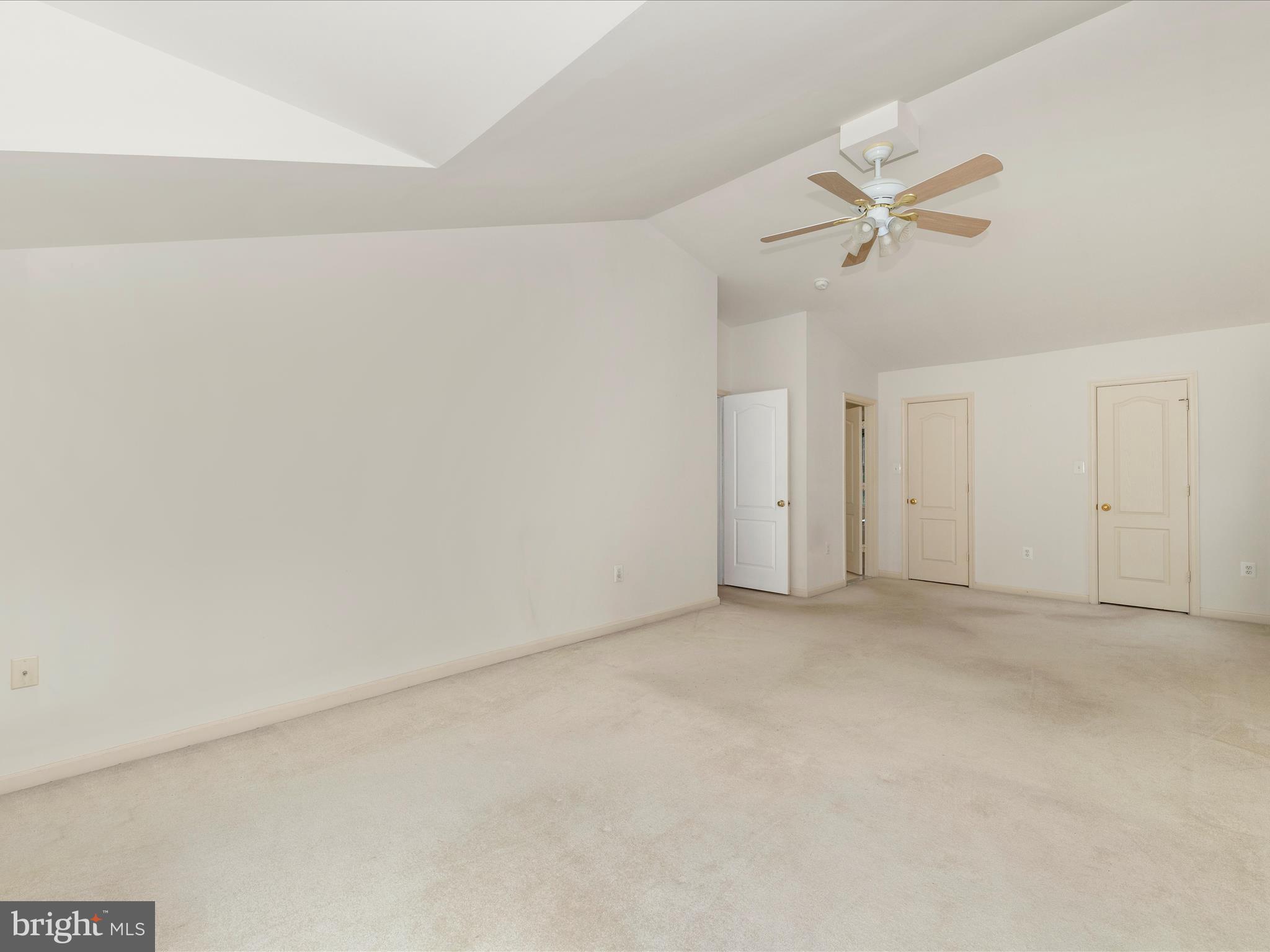 2568 Bear den Rd