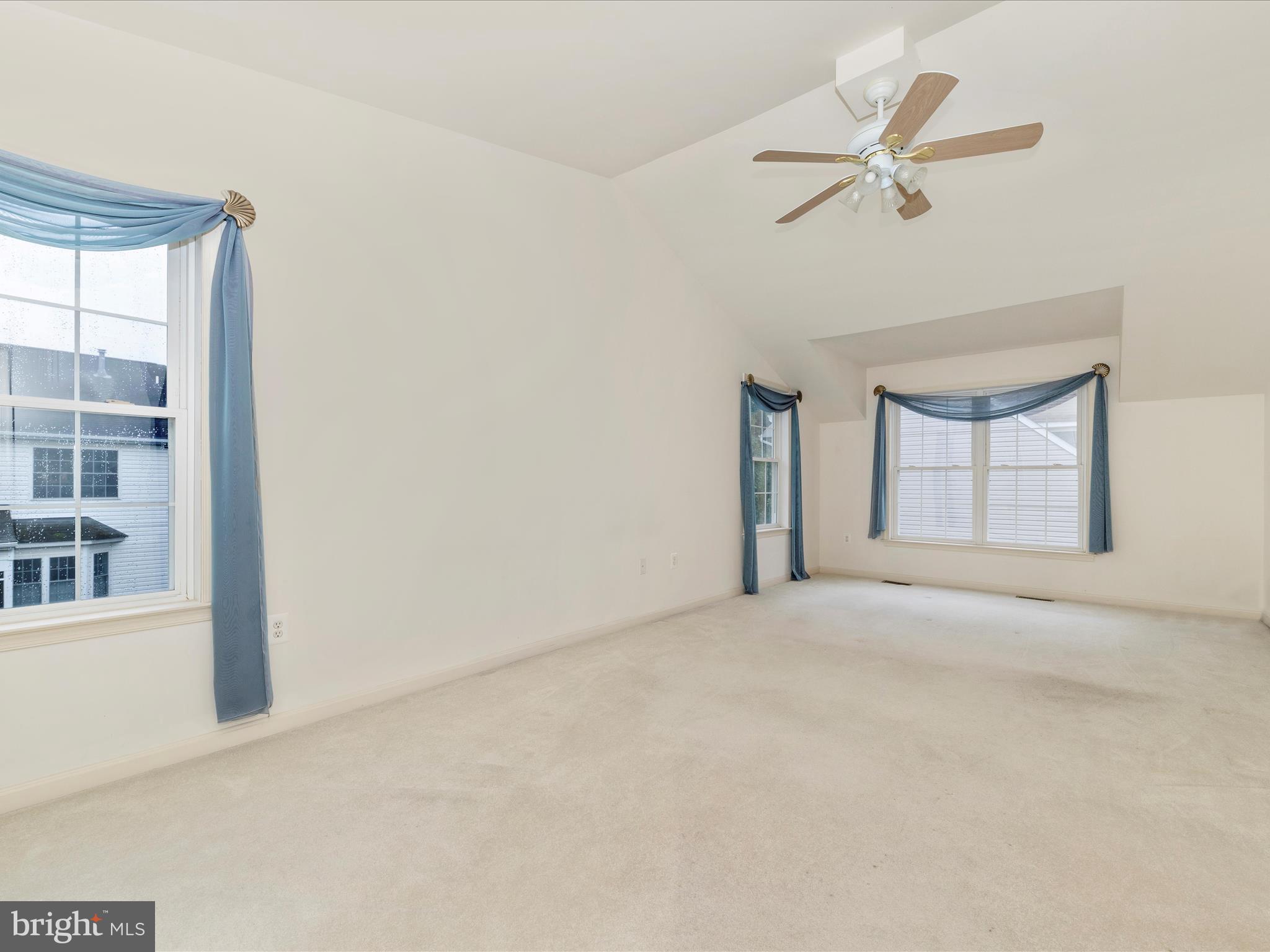 2568 Bear den Rd