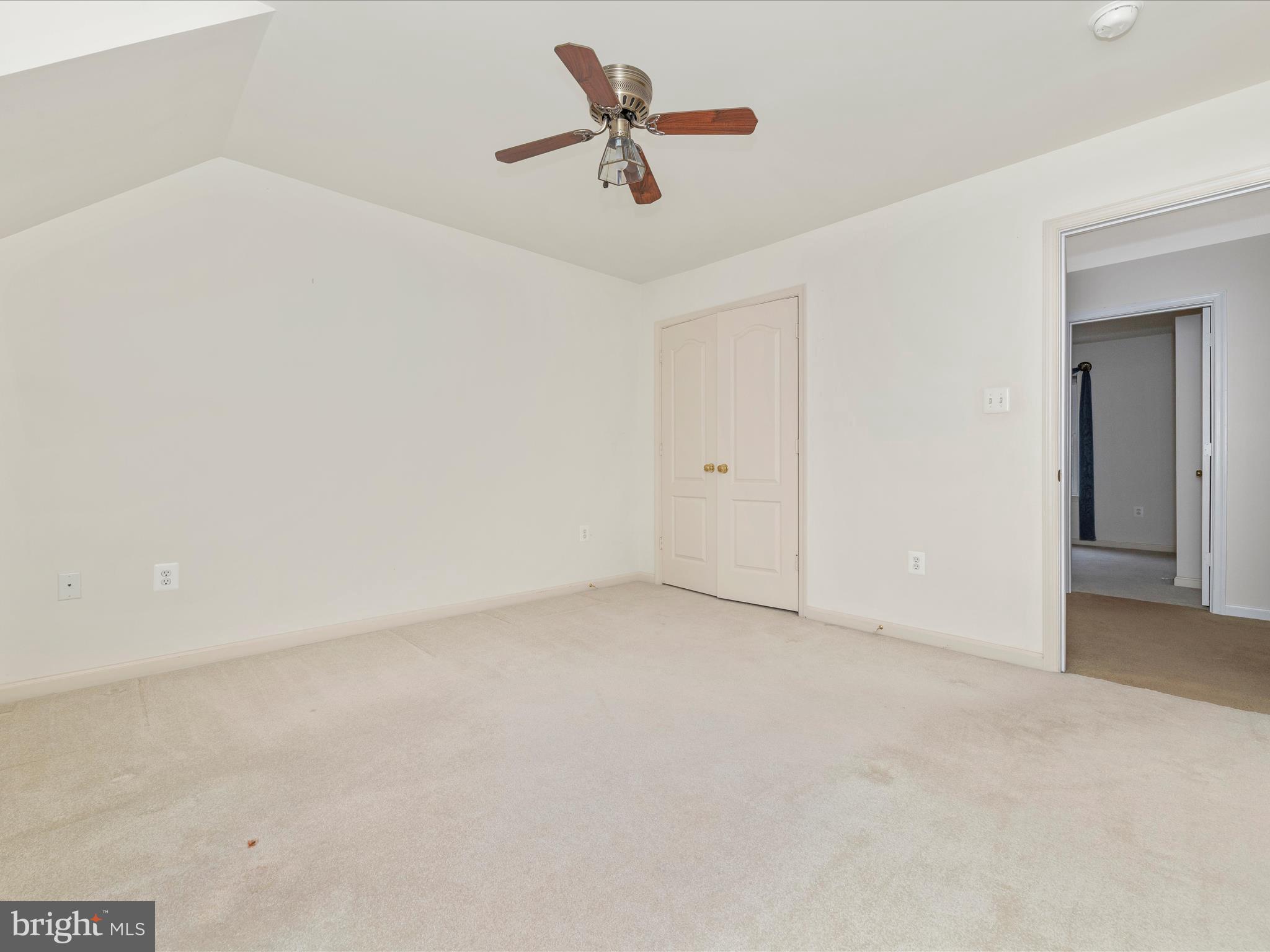 2568 Bear den Rd